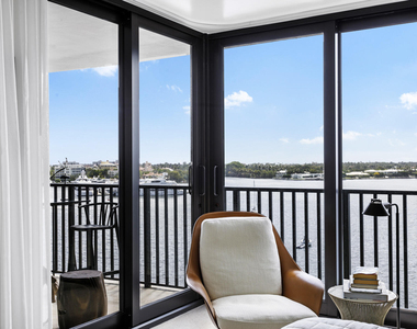 1200 S Flagler Drive - Photo Thumbnail 4
