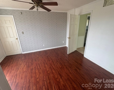 6719 Burkemont Road - Photo Thumbnail 6
