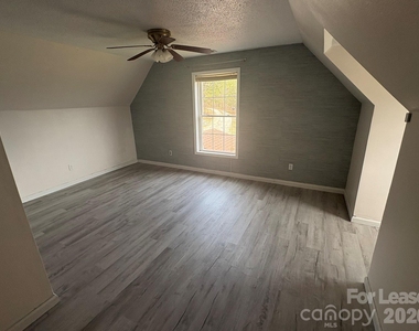 6719 Burkemont Road - Photo Thumbnail 13