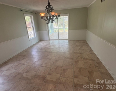 6719 Burkemont Road - Photo Thumbnail 4