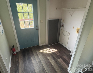 6719 Burkemont Road - Photo Thumbnail 7