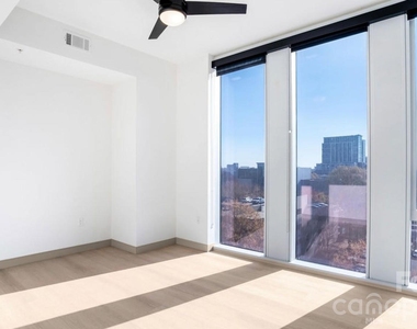 111 E Carson Boulevard - Photo Thumbnail 7