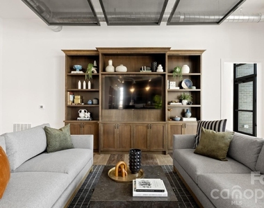 2314 Berryhill Road - Photo Thumbnail 17