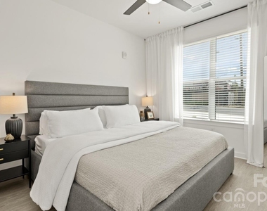2314 Berryhill Road - Photo Thumbnail 24