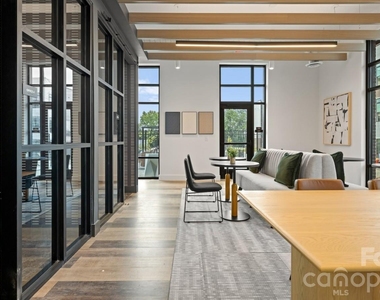 2314 Berryhill Road - Photo Thumbnail 18