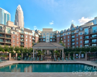 300 W 5th Street - Photo Thumbnail 23