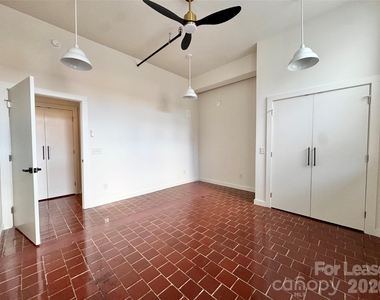 510 S College Street - Photo Thumbnail 16
