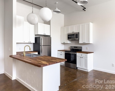 510 S College Street - Photo Thumbnail 11
