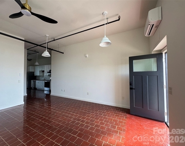 510 S College Street - Photo Thumbnail 13