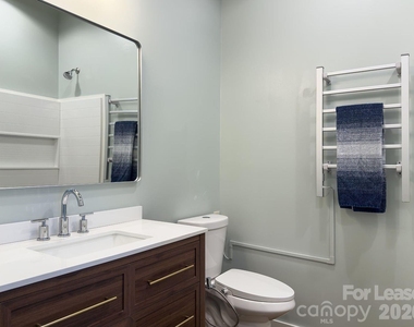 510 S College Street - Photo Thumbnail 6
