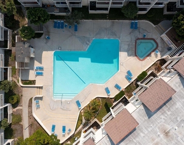 225 S Ventura Road - Photo Thumbnail 20