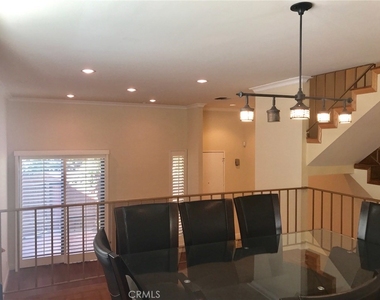 17807 Devonshire Street - Photo Thumbnail 8