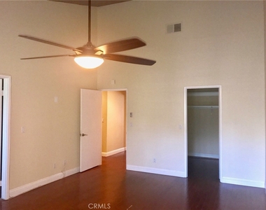 17807 Devonshire Street - Photo Thumbnail 15