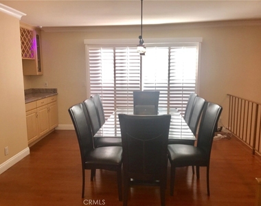 17807 Devonshire Street - Photo Thumbnail 6