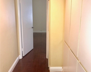 17807 Devonshire Street - Photo Thumbnail 19