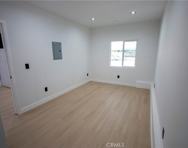 23419 Maestro Place - Photo Thumbnail 8