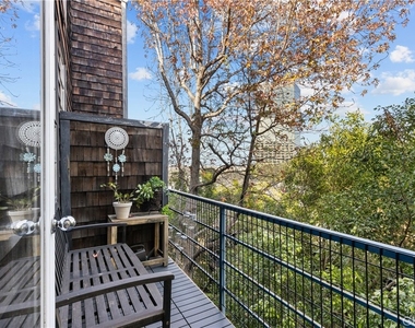 3880 Fredonia Drive - Photo Thumbnail 7