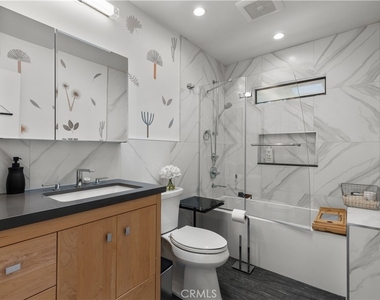 3880 Fredonia Drive - Photo Thumbnail 12