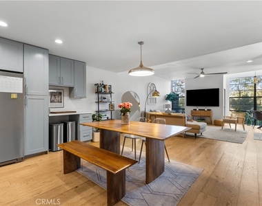 3880 Fredonia Drive - Photo Thumbnail 2