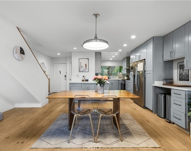 3880 Fredonia Drive - Photo Thumbnail 3