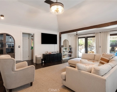 3791 Multiview Drive - Photo Thumbnail 6