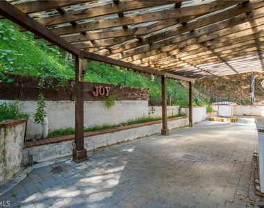 3791 Multiview Drive - Photo Thumbnail 26