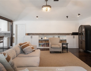3791 Multiview Drive - Photo Thumbnail 5