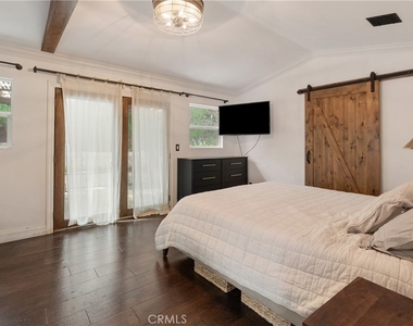 3791 Multiview Drive - Photo Thumbnail 16