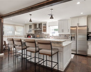 3791 Multiview Drive - Photo Thumbnail 10