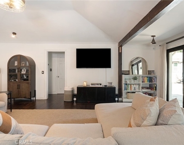 3791 Multiview Drive - Photo Thumbnail 7