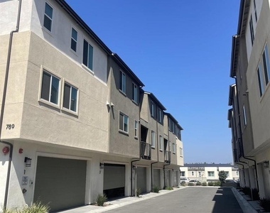 789 Vada St - Photo Thumbnail 4
