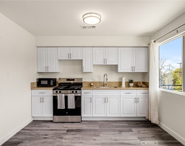 4410 Bowman Blvd - Photo Thumbnail 3