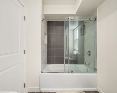 4410 Bowman Blvd - Photo Thumbnail 7