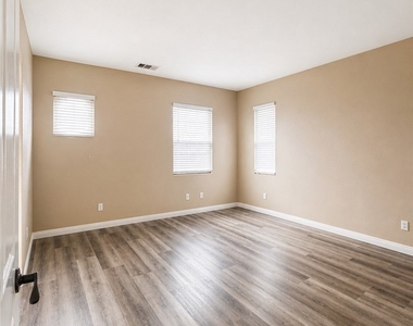 2365 W Canopy - Photo Thumbnail 13