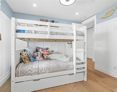 201 Opal Avenue - Photo Thumbnail 22