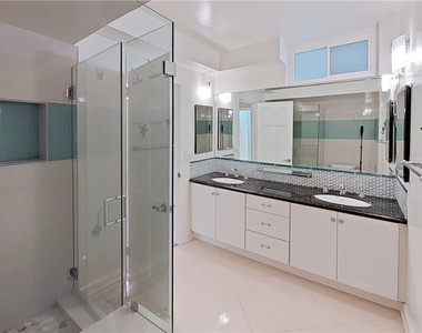 310 Fernando Street Street - Photo Thumbnail 9