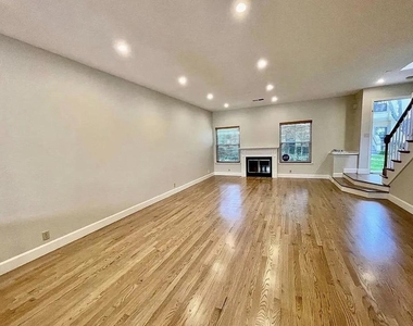 959 La Mesa Terrace - Photo Thumbnail 4