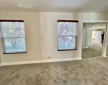 959 La Mesa Terrace - Photo Thumbnail 21
