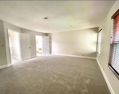 959 La Mesa Terrace - Photo Thumbnail 25