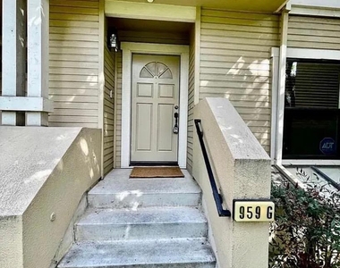 959 La Mesa Terrace - Photo Thumbnail 3
