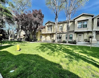 959 La Mesa Terrace - Photo Thumbnail 1