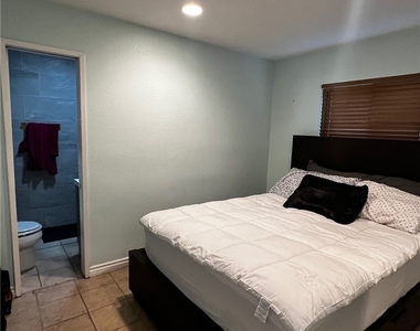 22950 Chambray Drive - Photo Thumbnail 5