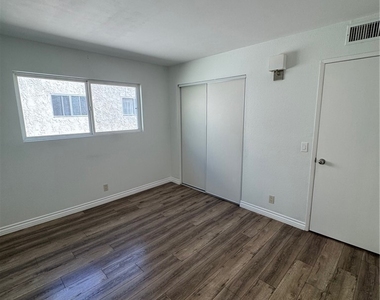412 Burchett Street - Photo Thumbnail 3