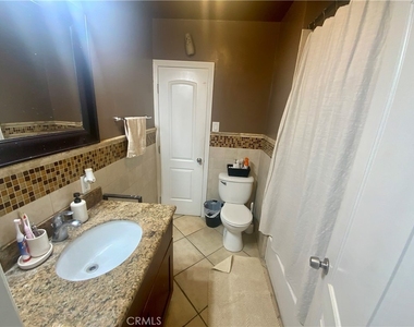 206 E Raymond - Photo Thumbnail 9