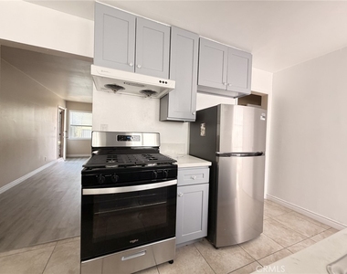 2431 W Beverly - Photo Thumbnail 9