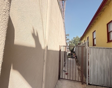 2431 W Beverly - Photo Thumbnail 2