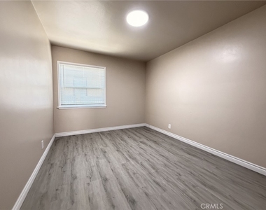 2431 W Beverly - Photo Thumbnail 15