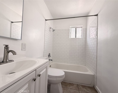 2431 W Beverly - Photo Thumbnail 13