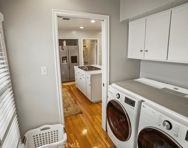 10419 Bloomfield Street - Photo Thumbnail 17