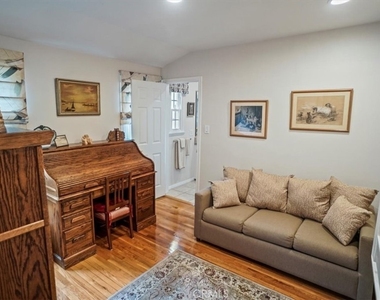 10419 Bloomfield Street - Photo Thumbnail 14